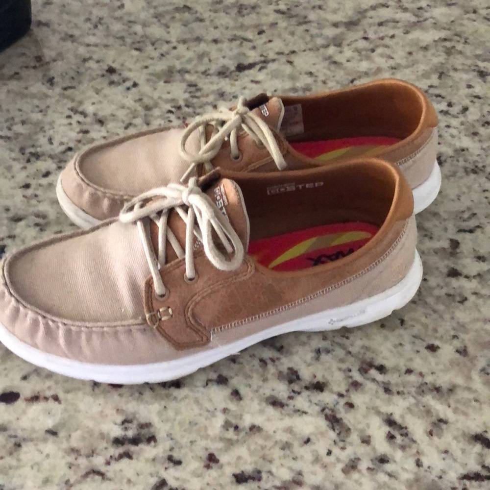 Skechers 8.5